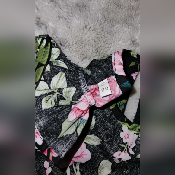 NWOT !! TODDLER FLOWER DRESS - Picture 2 of 5